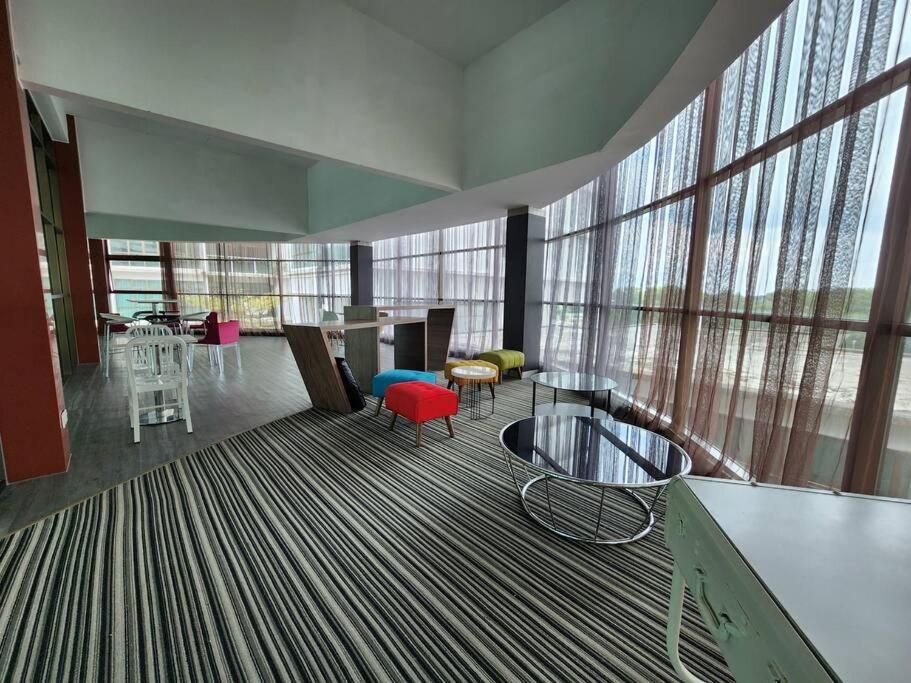 2-4 Pax Spacious Living @ Mount Austin, Jb #02 Johor Bahru Kültér fotó